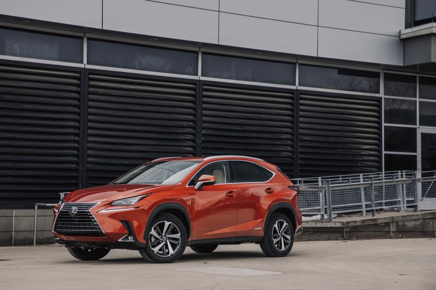  Lexus NX300h 2017 года  (NA) (фото 1 из 15)